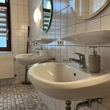 Gemuetliche In Ruhiger Lage *